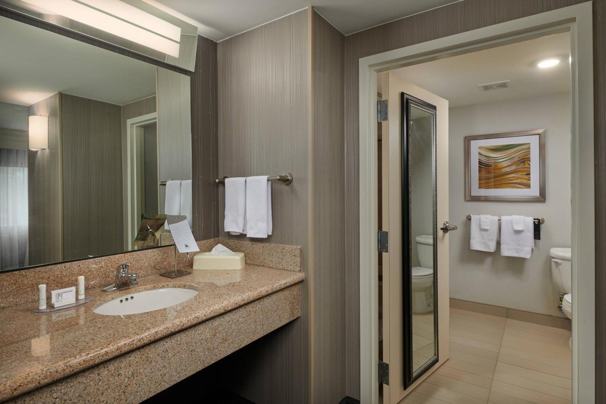 Courtyard Bristol Hotel Luaran gambar