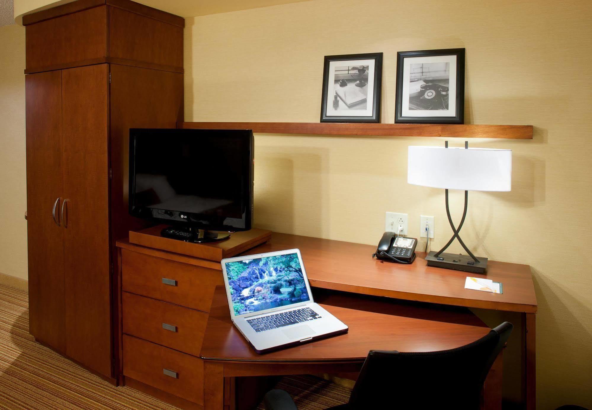 Courtyard Bristol Hotel Luaran gambar